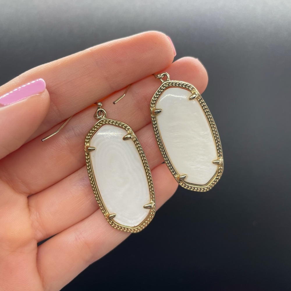 Kendra Scott Earrings ✨ White pearl style with gold